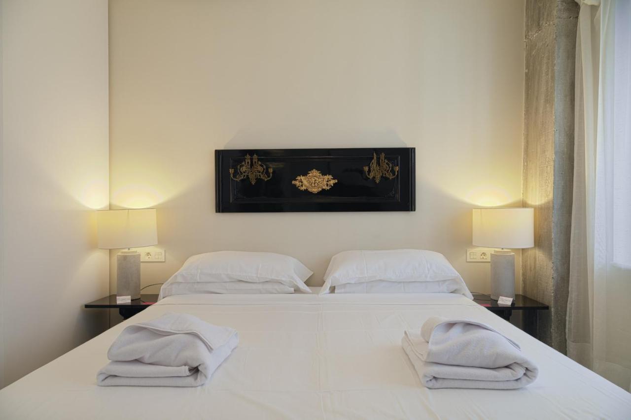 Six Apartments By Caleta Homes Málaga Eksteriør billede