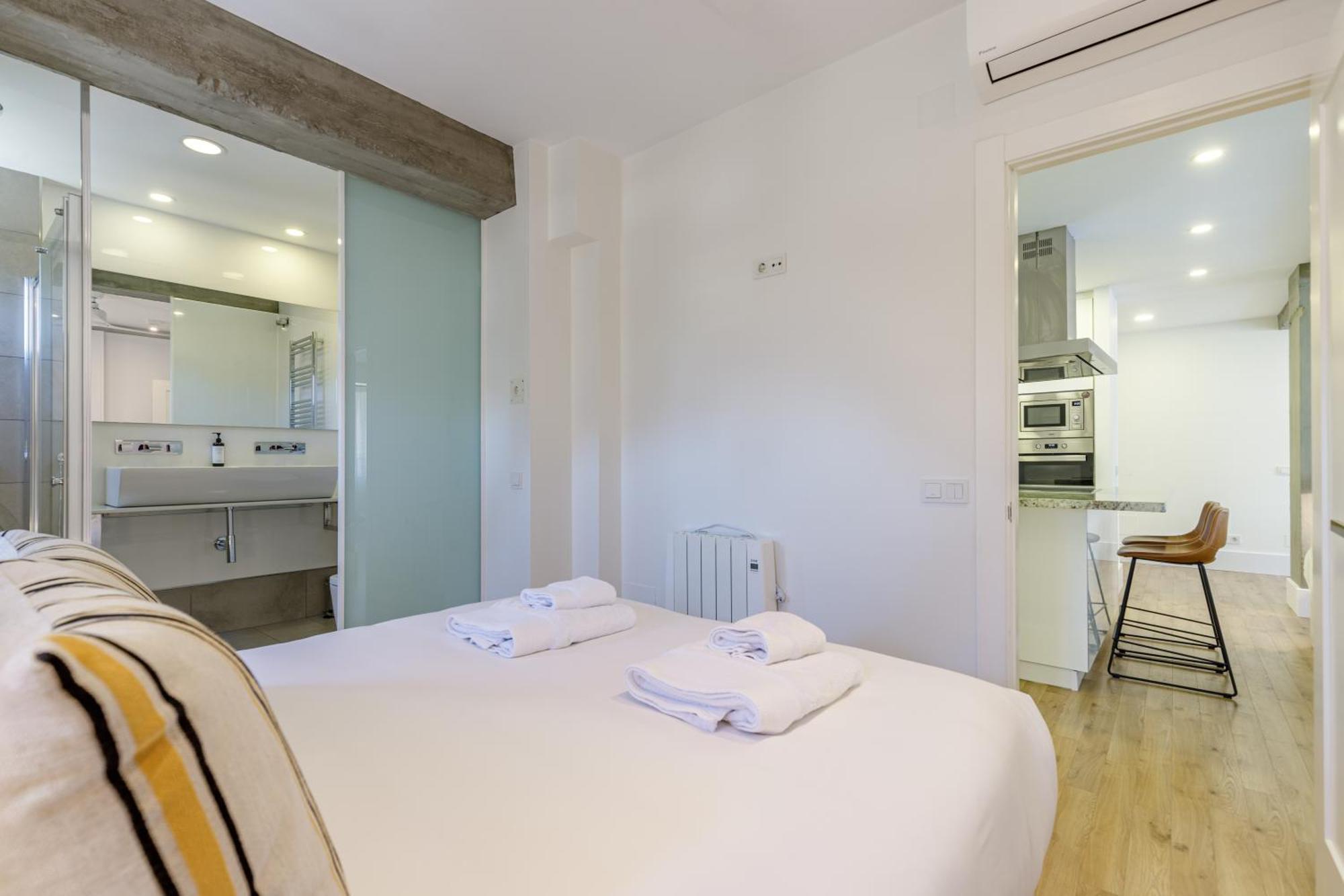 Six Apartments By Caleta Homes Málaga Eksteriør billede