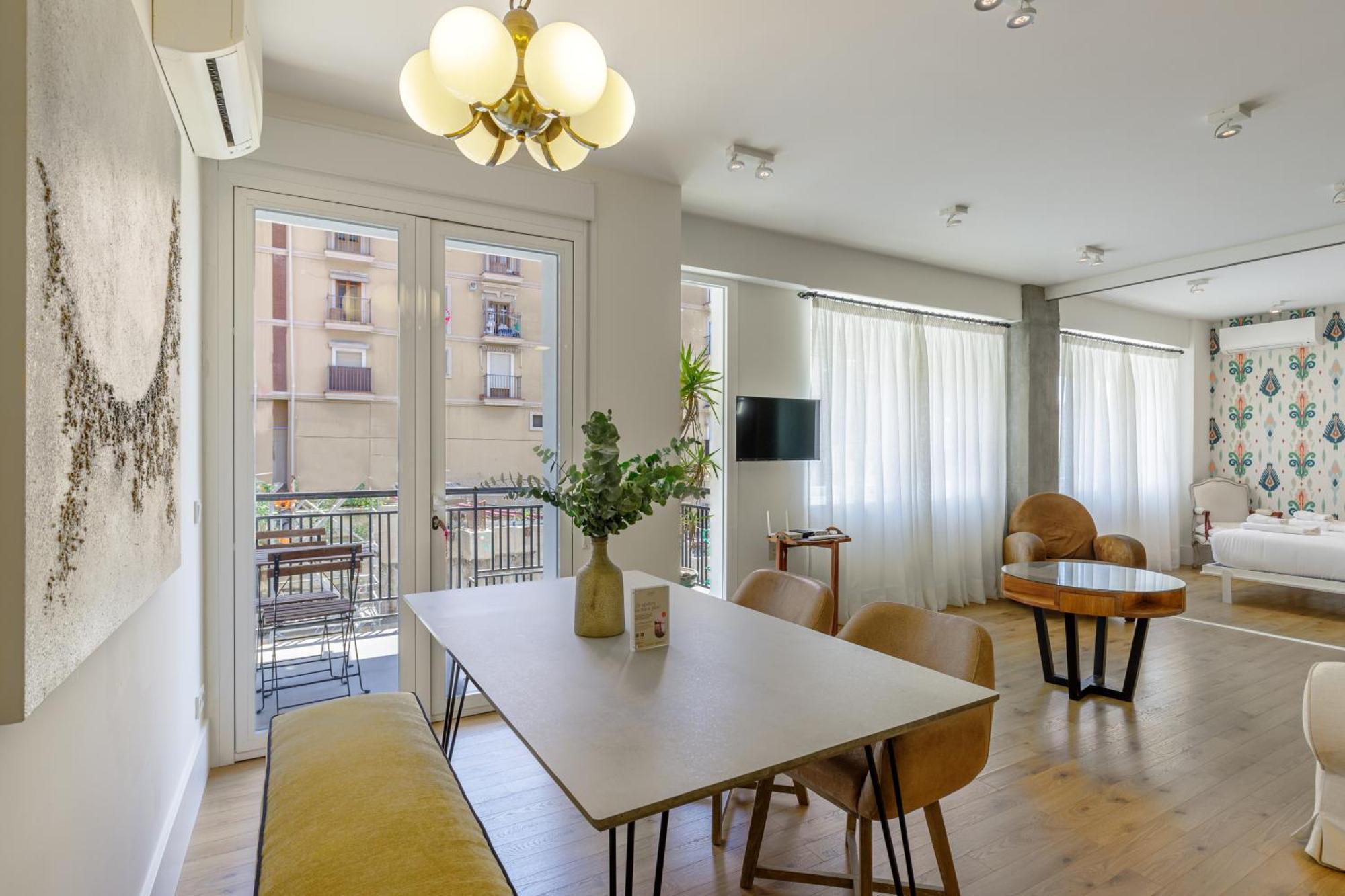Six Apartments By Caleta Homes Málaga Eksteriør billede
