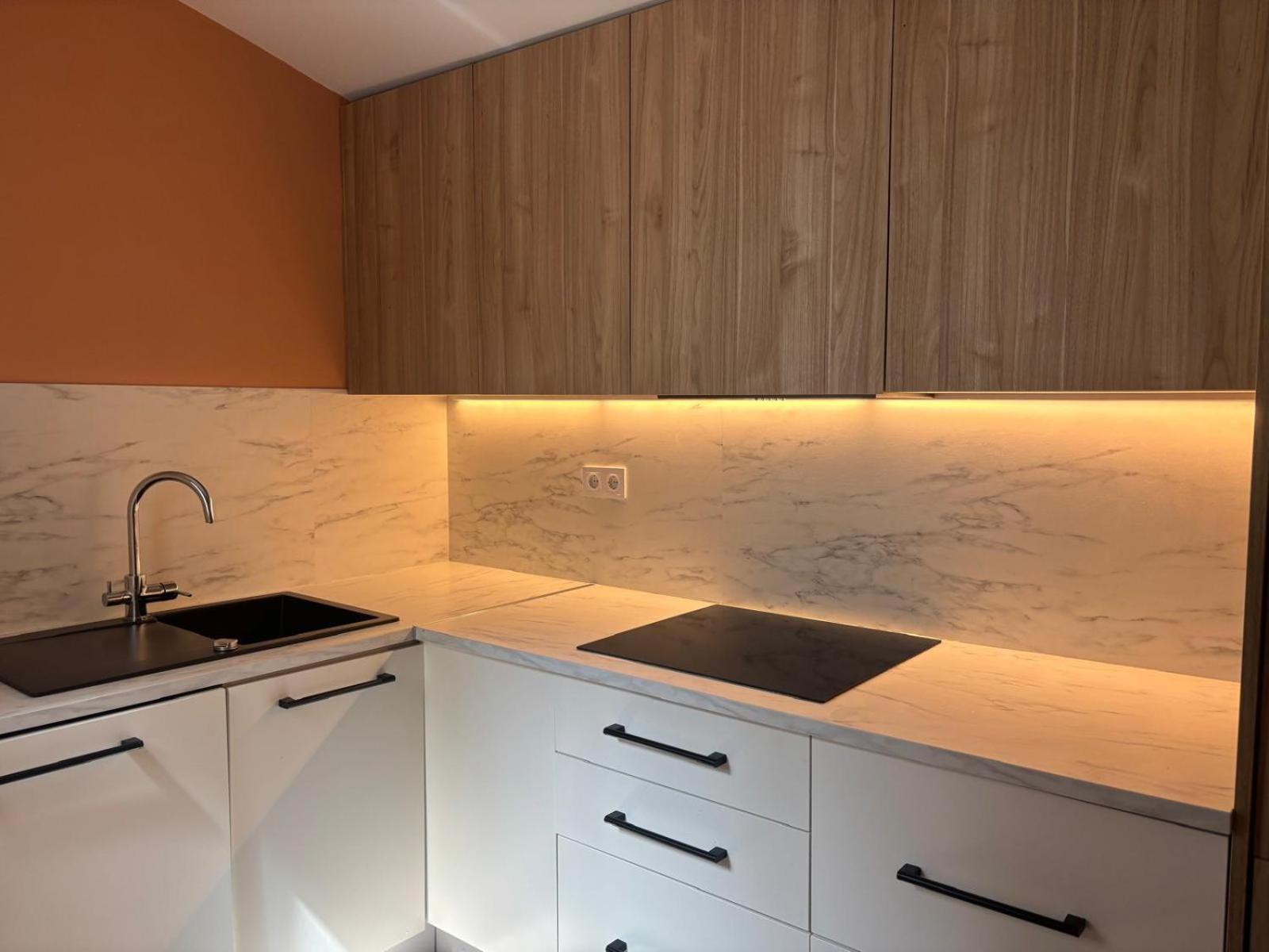 Six Apartments By Caleta Homes Málaga Eksteriør billede